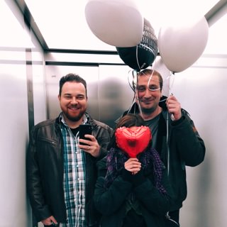 Ballons im Aufzug | Hypercode, Digital Product Studio, Köln